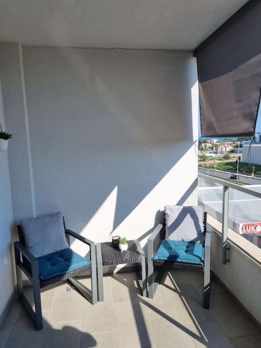 Apartment With Seaview + Private Garage Parking 斯普利特 外观 照片